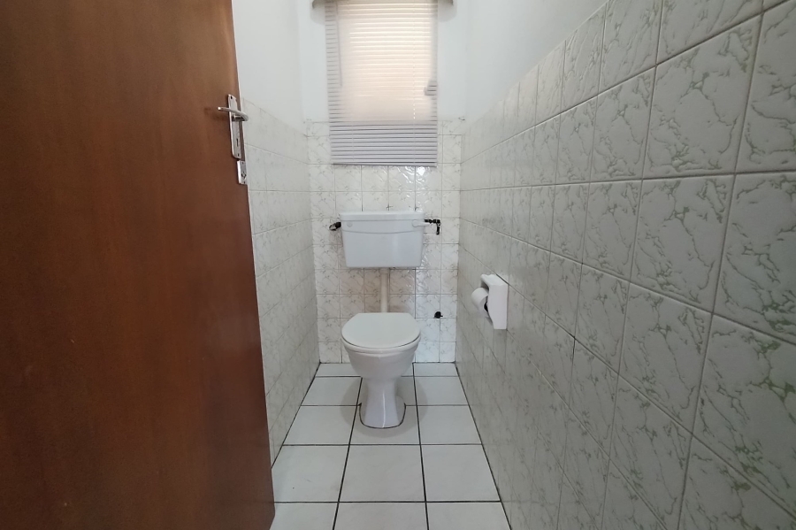 4 Bedroom Property for Sale in Protea Heights Western Cape